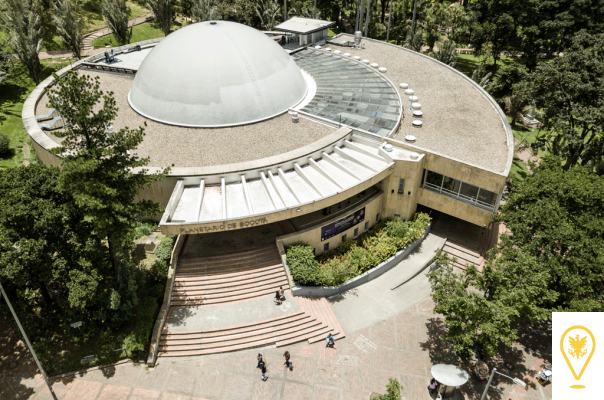 El Planetario de Bogotá: Un Viaje al Universo