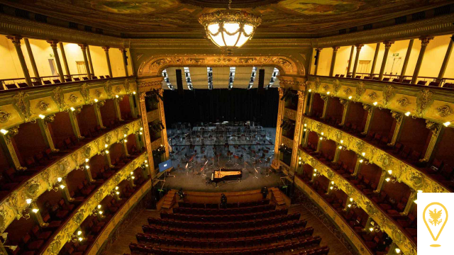 El Teatro Colón: Joyas del Arte Escénico